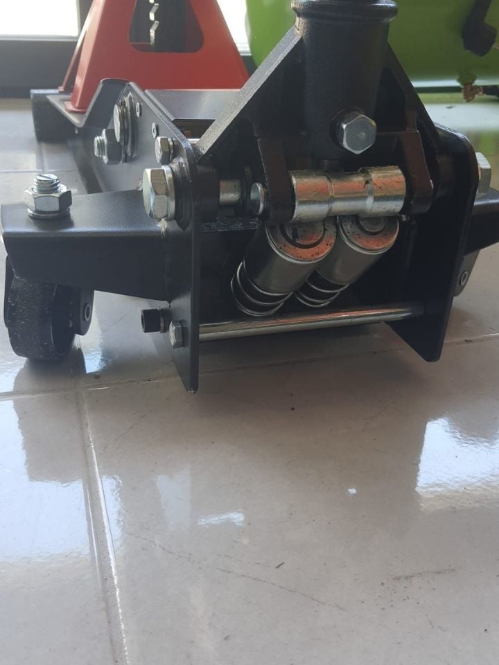 3 Ton Alçak Şase Oto Kaldırma Krikosu MGK0507