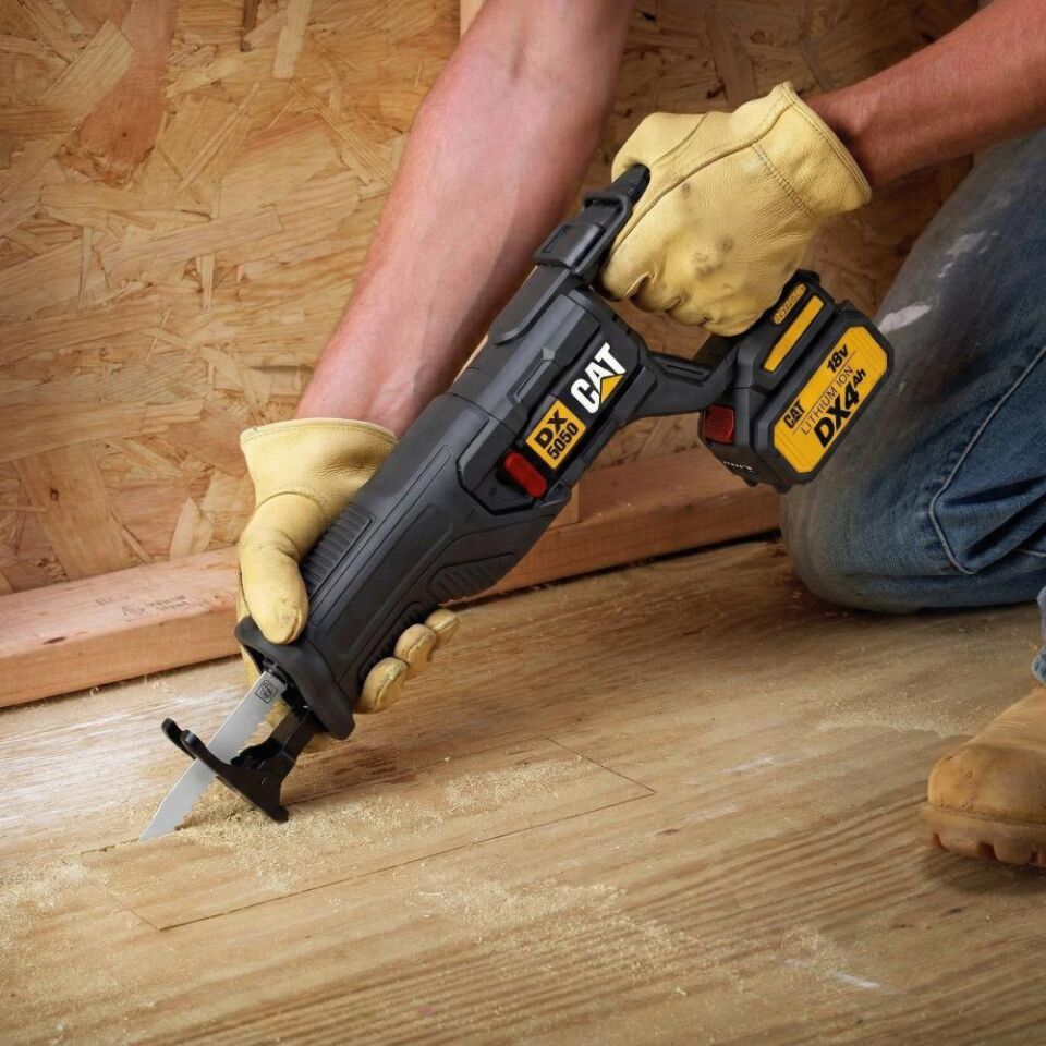 CAT DX5050B 18Volt Kömürsüz Profesyonel Tilki Kuyruğu Testere (Akü Dahil Değildir)