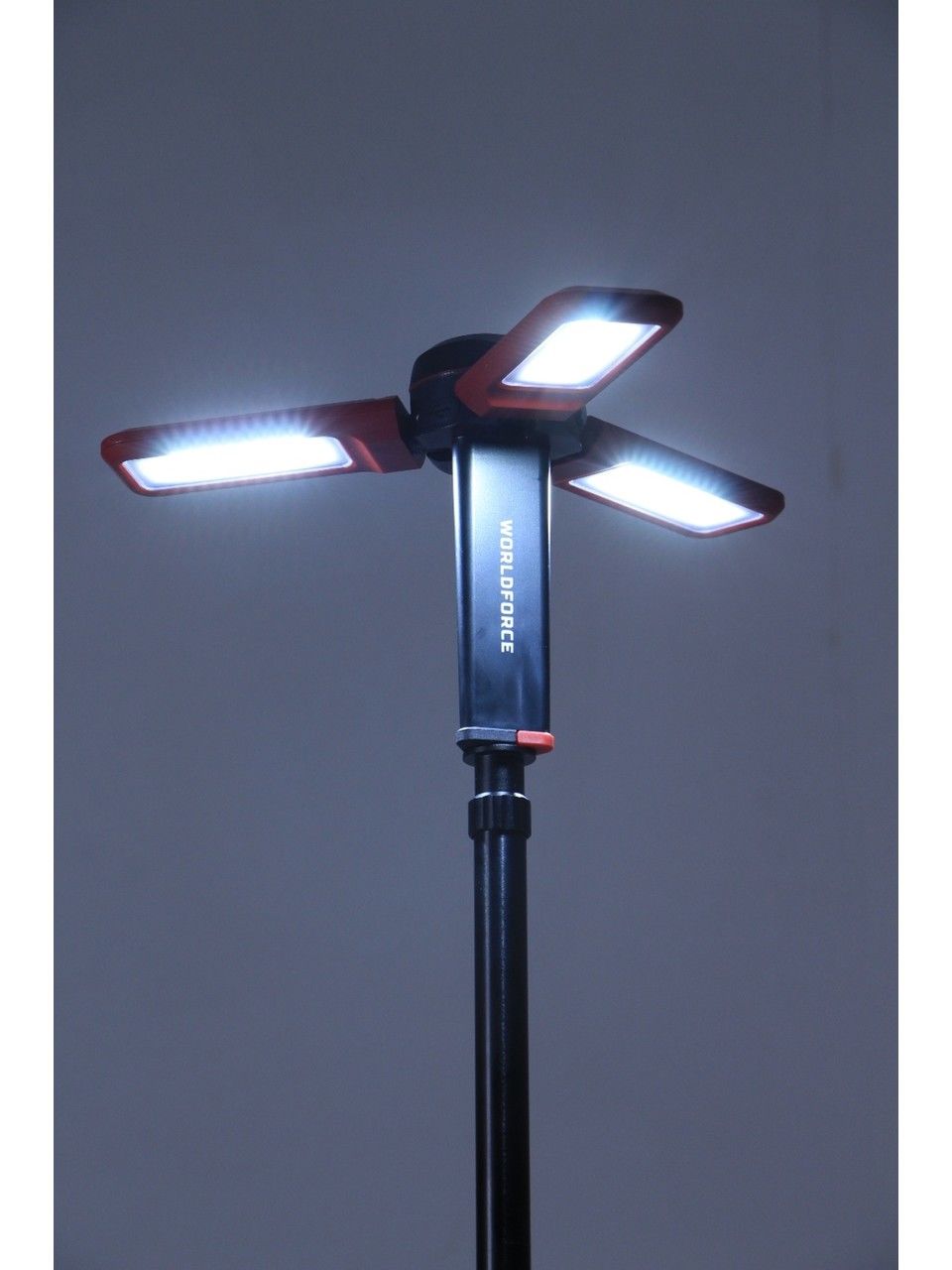 Güneş Panelli Şarjlı Lamba SMD Ledli 1200 Lm 2600 mAh 11630
