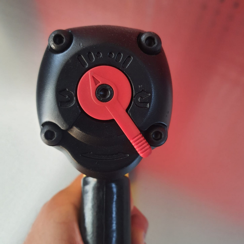 1350 Nm 1/2” Havalı Somun Sökme Tabancası UCP4410